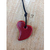 Náhrdelník- srdíčko z pálené hlíny rumělková láska 40 x 30 mm
