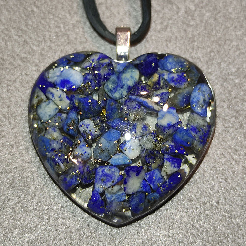 Orgonitové srdíčko přívěsek moudrost komunikace 3 cm