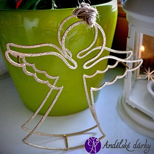 Drátěný andílek k zavěšení - zlatý 14 x 12 cm