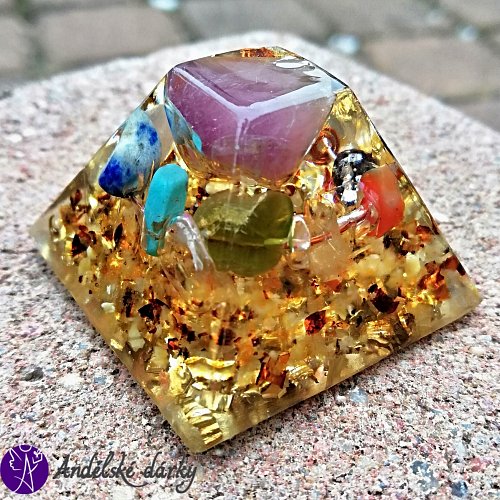 Orgonitová pyramida  malá harmonizace čaker 3,5 x 2,5 cm