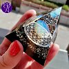 Orgonitová pyramida - magie ženy s květem života 6 x 6 cm