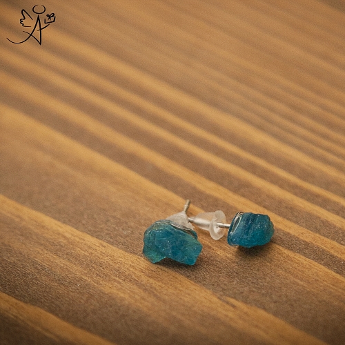 Náušnice neonový apatit