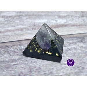 Orgonitová pyramida malá - ametyst a šungitový pudr 2,5 x 2,5cm