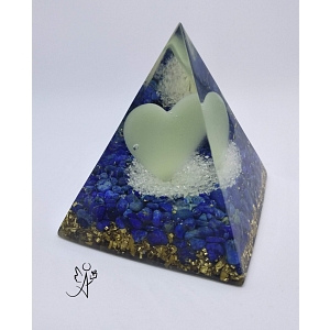 Orgonitová pyramida Světlo bezpečí, moudrosti a lásky  6 x 6 cm