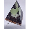 Orgonitová pyramida Světlo lásky, vášně a odvahy  6 x 6 cm