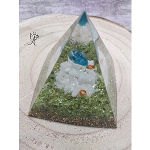 Orgonitová pyramida Sebeprobuzení 6 x 6 cm