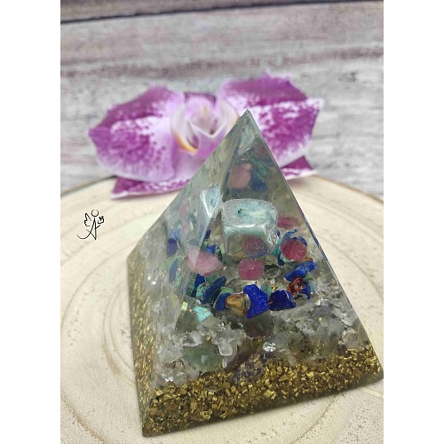 Orgonitová pyramida - Regenerace Vodnáře 6 x 6 cm