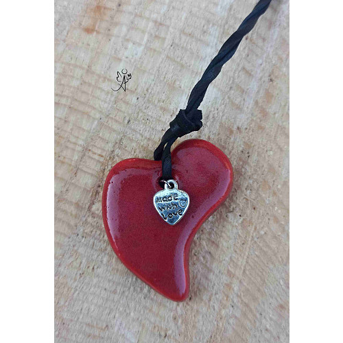 Náhrdelník - srdíčko z pálené hlíny červená vášeň 40 x 35 mm.