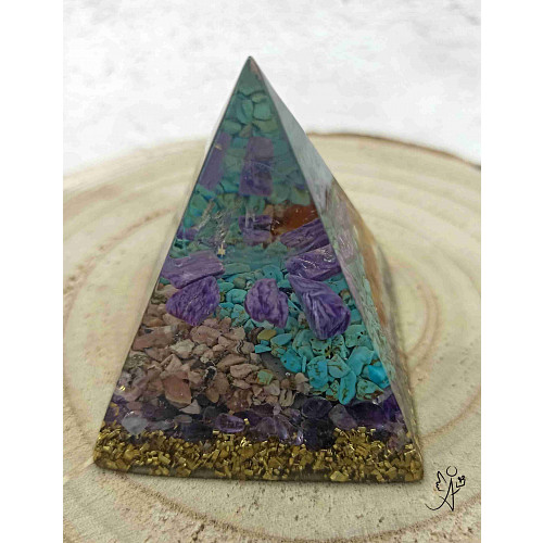 Orgonitová pyramida Volání andělů 6 x 6 cm