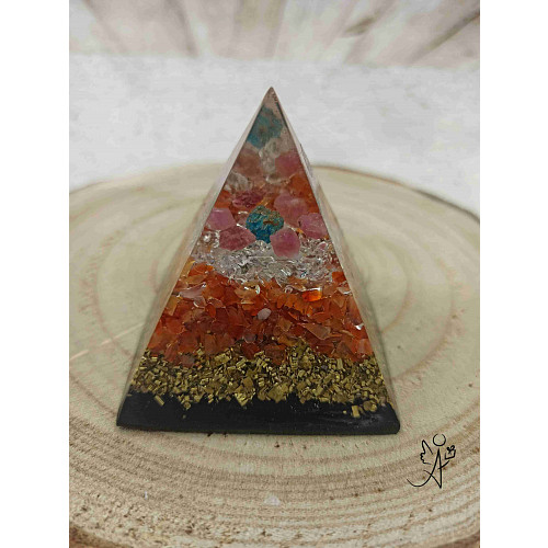 Orgonitová pyramida Síla imunity  6 x 6 cm